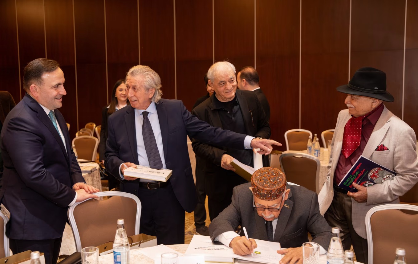 bp və TLM Azərbaycan kino ensiklopediyasını təqdim etdi (FOTO)